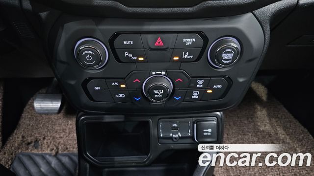 Jeep Renegade 2023 — photo 25