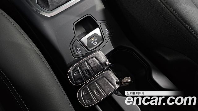 Jeep Renegade 2023 — photo 30