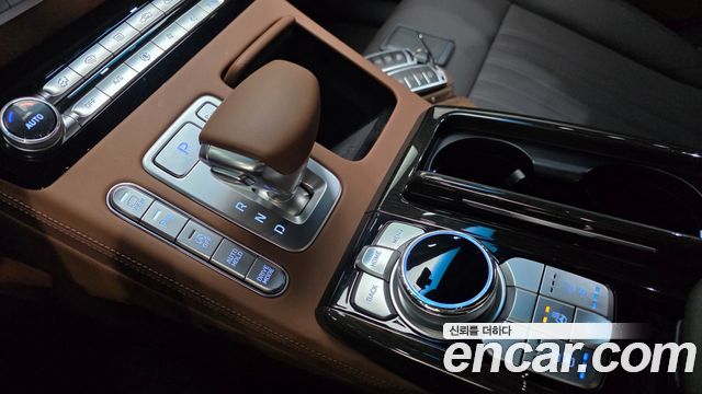 Genesis G90 2019 — photo 12