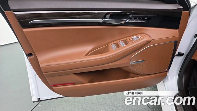 Genesis G90 2019 — photo 14