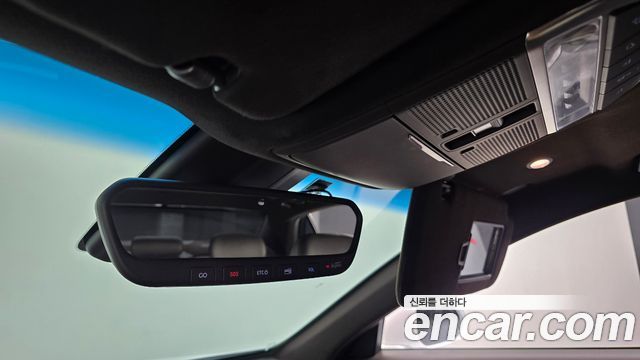 Genesis G90 2019 — photo 27