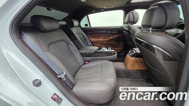 Genesis G90 2019 — photo 33