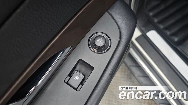 KG Mobility Rexton 2015 — photo 18