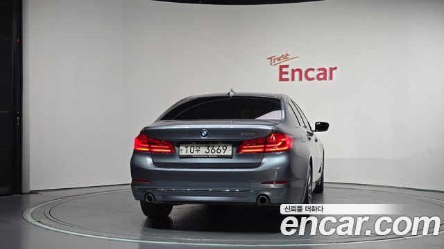 BMW 5-Series 2018 — photo 4