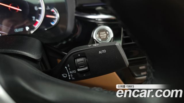 BMW 5-Series 2018 — photo 27