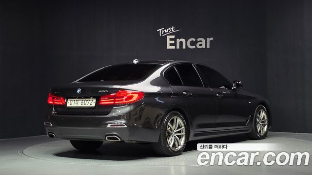 BMW 5-Series 2017 — photo 2