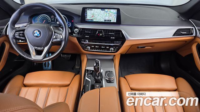 BMW 5-Series 2017 — photo 7