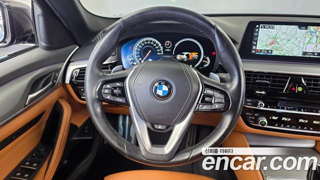 BMW 5-Series 2017 — photo 13