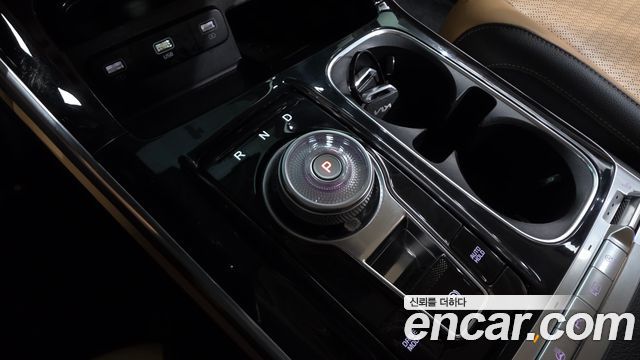 Kia Canival 2023 — photo 12