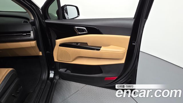 Kia Canival 2023 — photo 14
