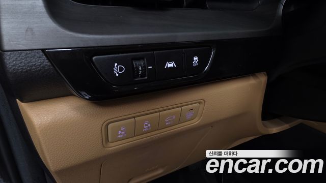 Kia Canival 2023 — photo 29
