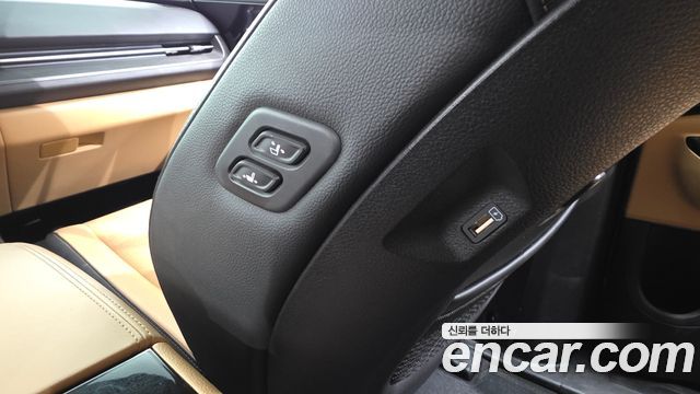 Kia Canival 2023 — photo 36