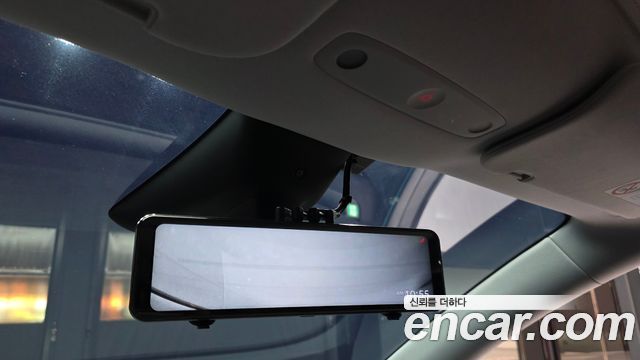 Tesla Model Y 2025 — photo 23