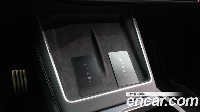 Tesla Model Y 2025 — photo 27
