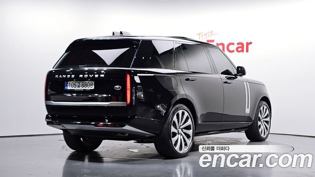 Land Rover Range Rover 2023 — photo 2