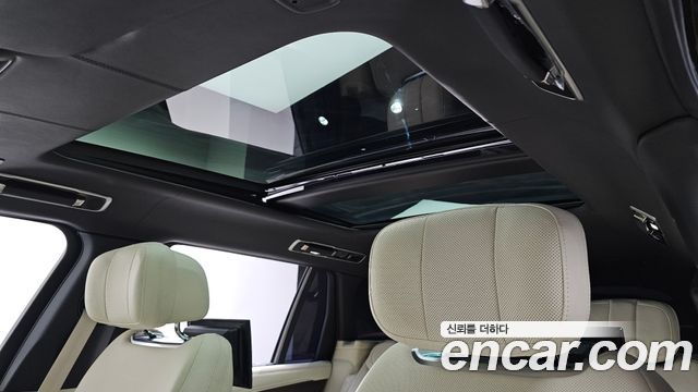 Land Rover Range Rover 2023 — photo 22