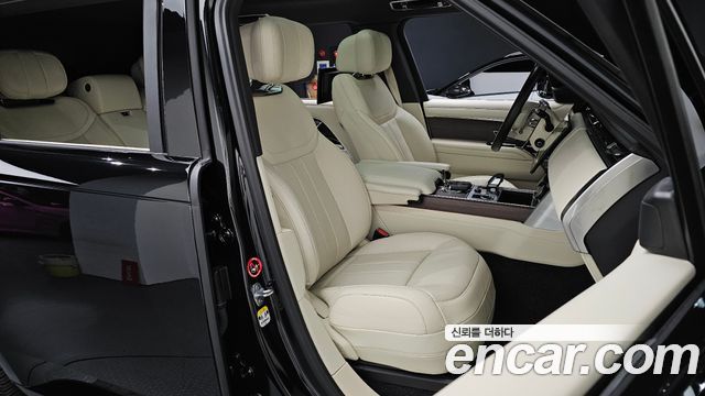 Land Rover Range Rover 2023 — photo 16