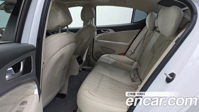 Genesis G70 2021 — photo 16