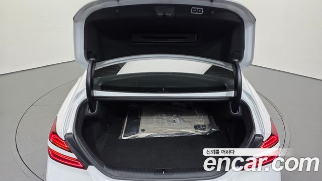 Genesis G70 2021 — photo 33