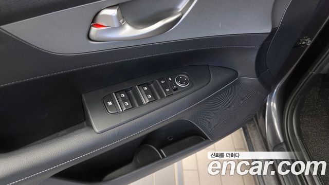 Kia K3 2020 — photo 27