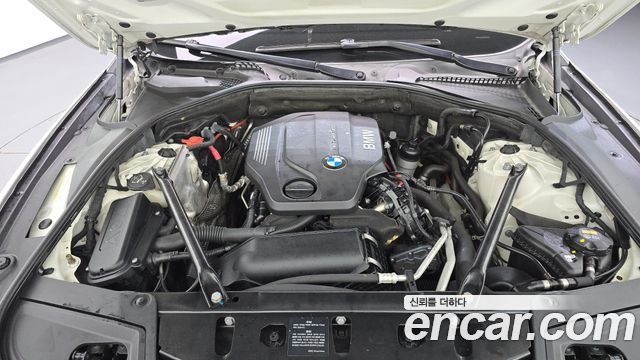 BMW 5-Series 2016 — photo 6