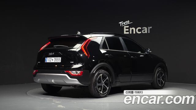 Kia Niro 2022 — photo 2