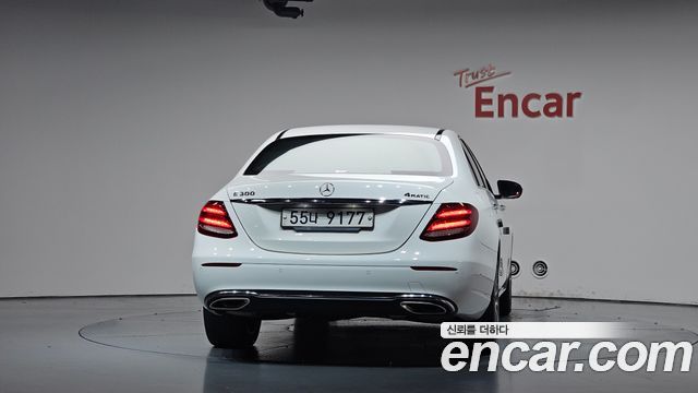 Mercedes-Benz E-Class 2019 — photo 4