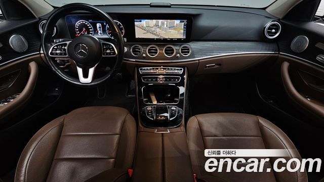 Mercedes-Benz E-Class 2019 — photo 10