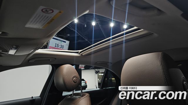 Mercedes-Benz E-Class 2019 — photo 23