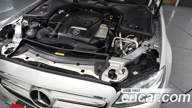 Mercedes-Benz E-Class 2017 — photo 6