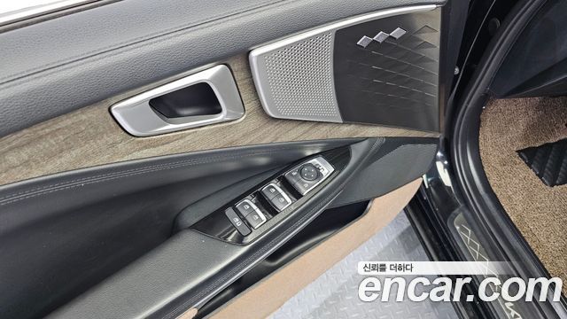 Kia K8 2022 — photo 13