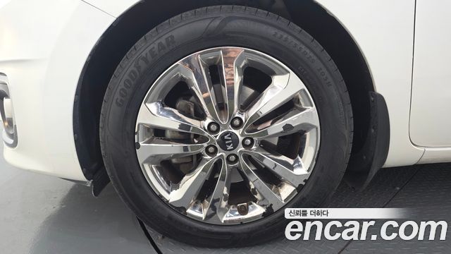 Kia Canival 2015 — photo 5