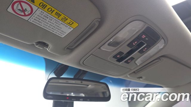 Kia Canival 2015 — photo 19