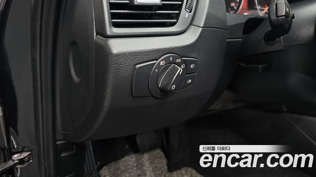 BMW X1 2011 — photo 24