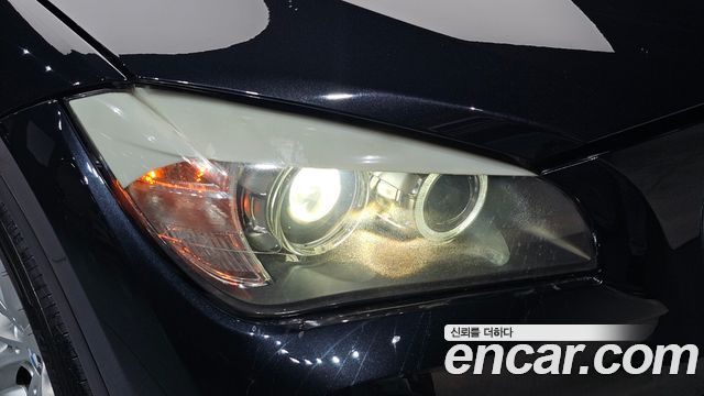 BMW X1 2011 — photo 8