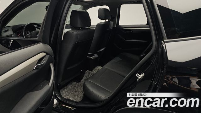 BMW X1 2011 — photo 16