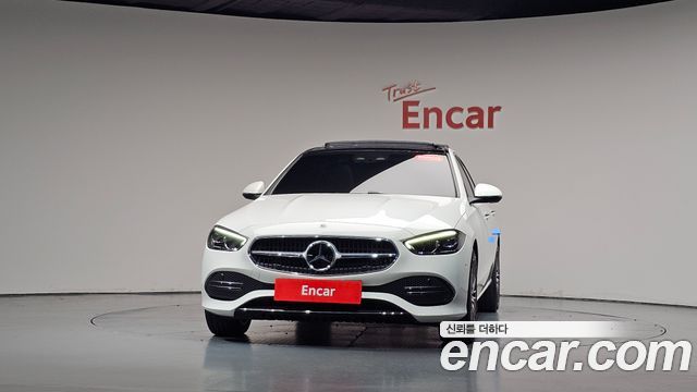 Mercedes-Benz C-Class 2025 — photo 3