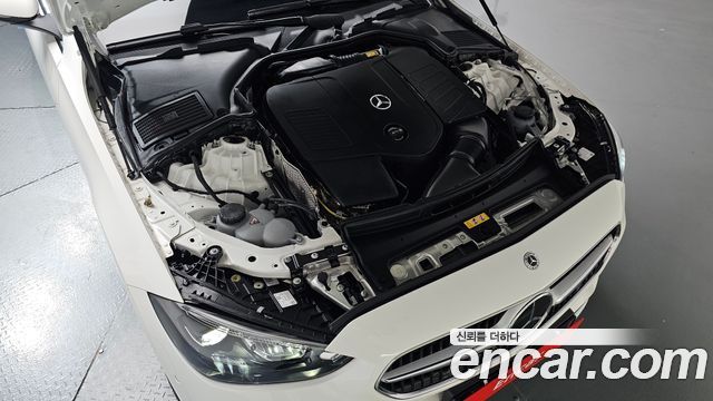 Mercedes-Benz C-Class 2025 — photo 6