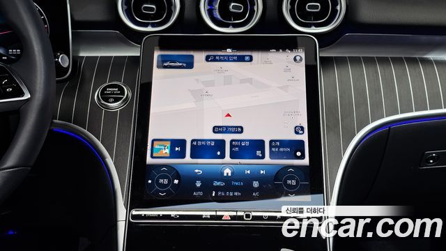 Mercedes-Benz C-Class 2025 — photo 22
