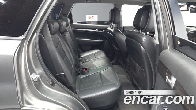 Kia Sorento 2011 — photo 18