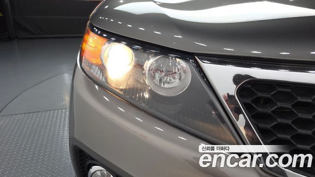 Kia Sorento 2011 — photo 8
