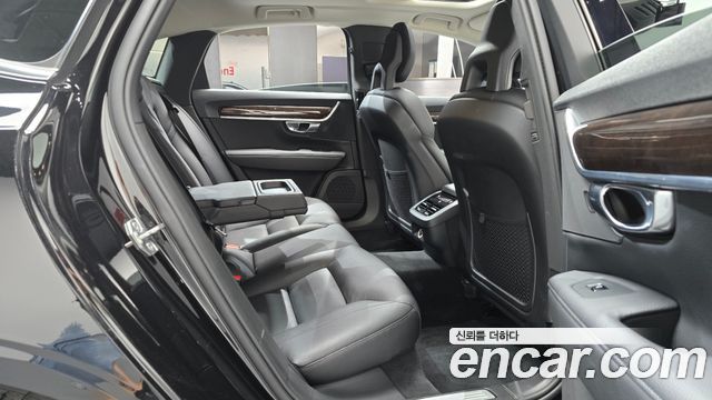 Volvo S90 2018 — photo 17