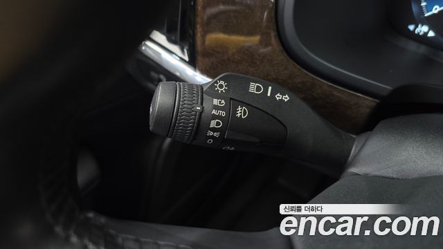 Volvo S90 2018 — photo 23