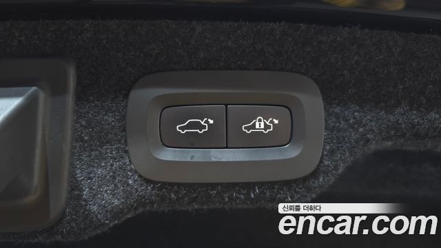 Volvo S90 2018 — photo 26