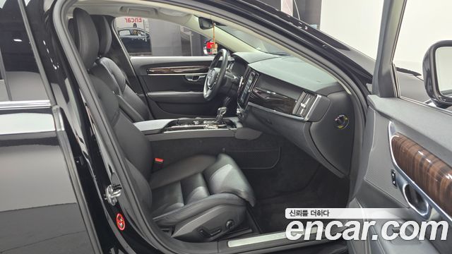 Volvo S90 2018 — photo 16