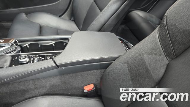 Volvo S90 2018 — photo 28