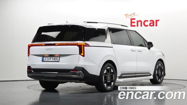 Kia Canival 2024 — photo 2