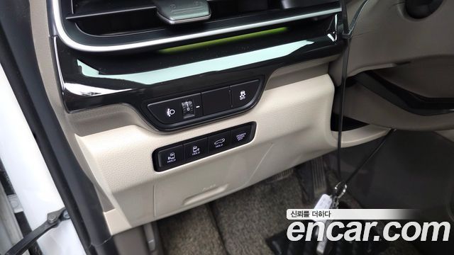 Kia Canival 2024 — photo 30