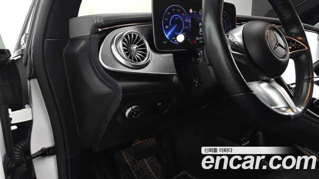 Mercedes-Benz EQE 2023 — photo 19