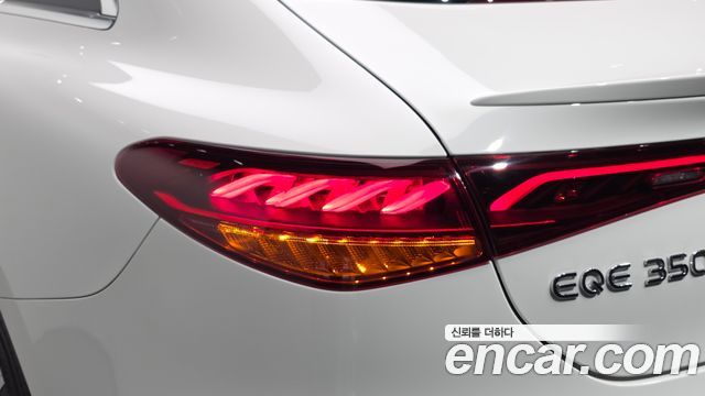 Mercedes-Benz EQE 2023 — photo 9